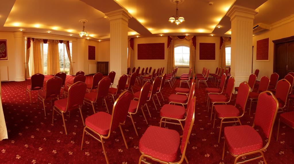 Hotel Mazurski Dworek Mikołajki Exteriör bild