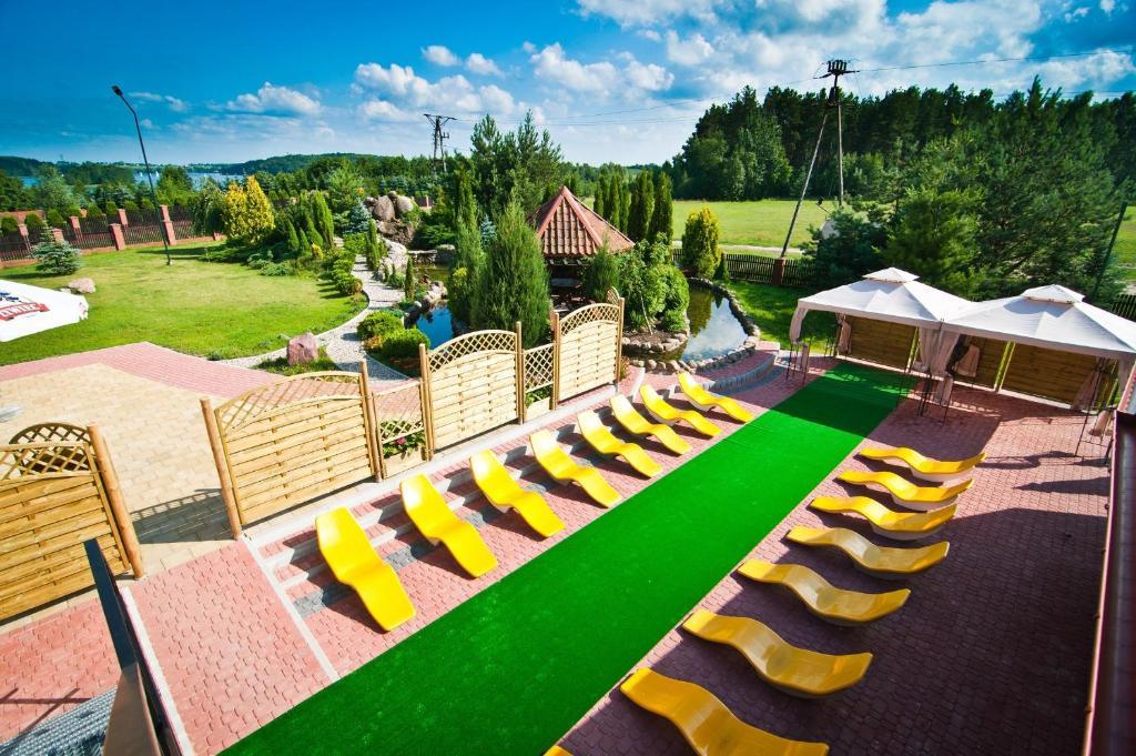 Hotel Mazurski Dworek Mikołajki Exteriör bild