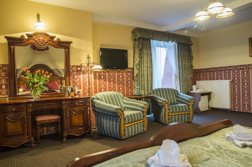 Hotel Mazurski Dworek Mikołajki Rum bild
