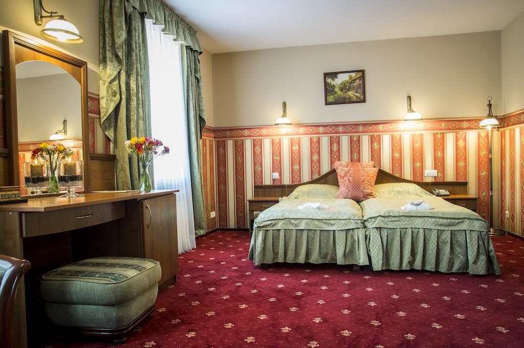 Hotel Mazurski Dworek Mikołajki Rum bild